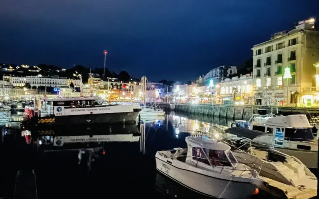 Harbour Breeze in Torquay