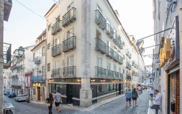 Sunny Bairro Alto / Chiado Apartment, By TimeCooler