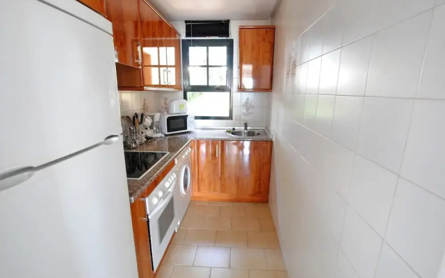 Doña Lola Claudia Beachfront Apartment CS197