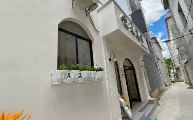 Yuejian Meijia Homestay (Dali Prefecture People's Hospital)