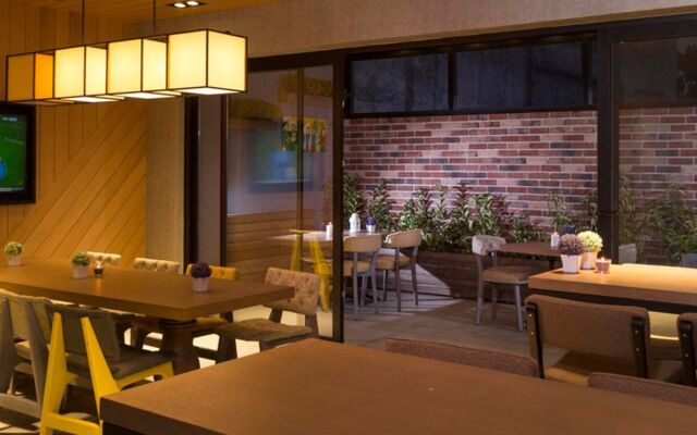 Sun Suit Hotel