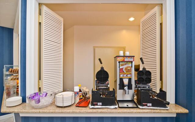 Best Western Plus All Suites Inn