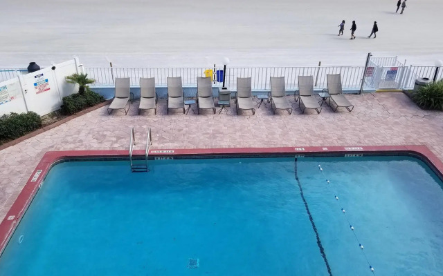 Beachside Hotel