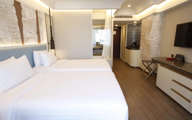 Ramada Plaza by Wyndham Bangkok Menam Riverside