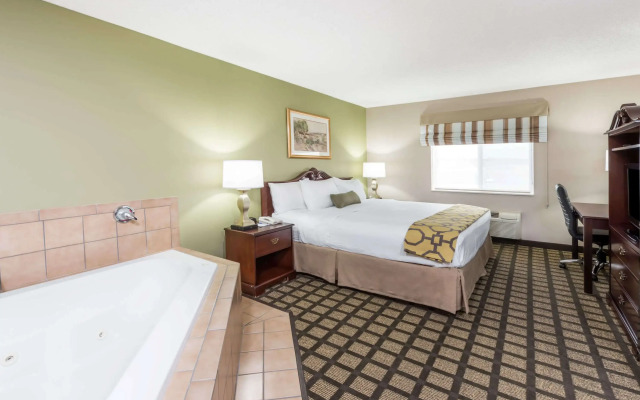 Baymont by Wyndham Fulton