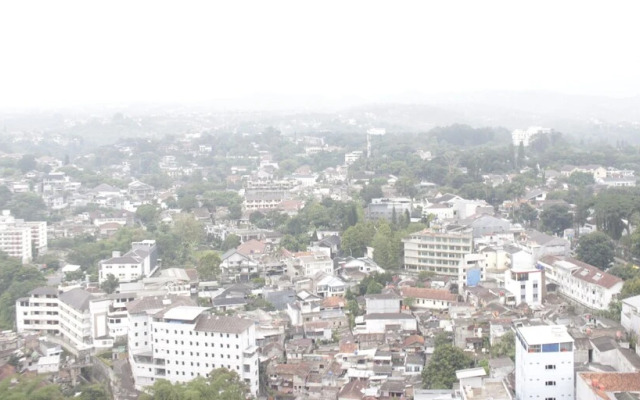 Good Choice 1BR Apartment at Parahyangan Residence