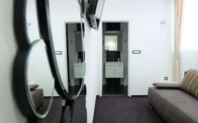 Luwiana Suites