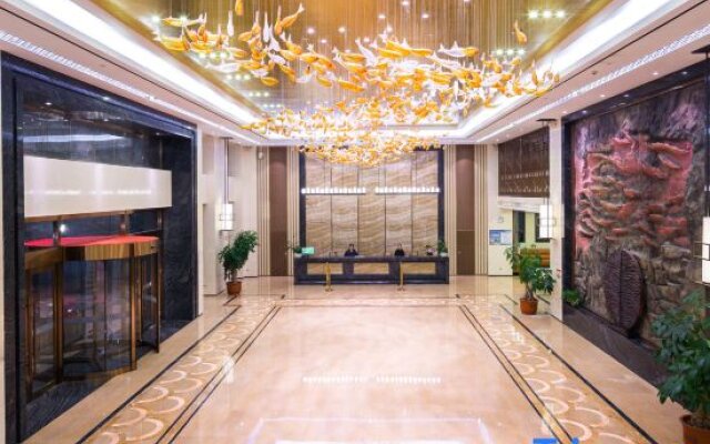 Longchuan Glen Yuntian Yue Hotel