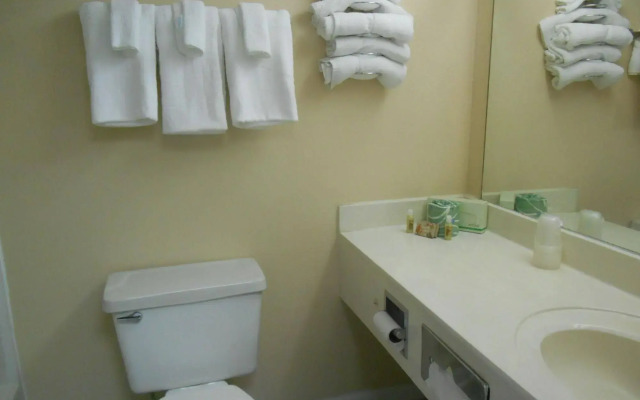 Tropical Seas Hotel