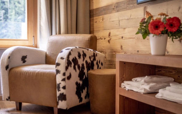 SWISSPEAK Resorts Corne de Sorebois – Guest Rooms – Anniviers