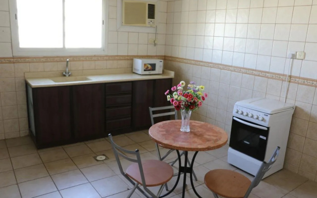 Al Alya Hotel Rooms and Suites