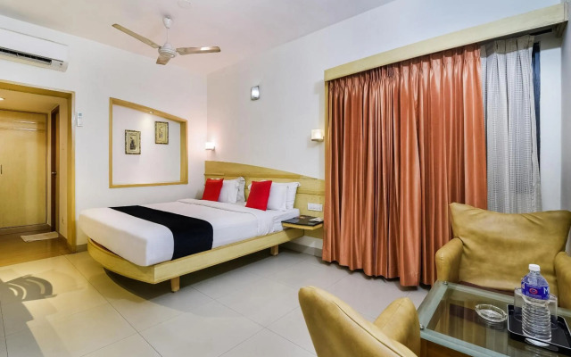Super OYO Capital O 37664 Hotel Grand Plaza