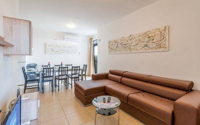 Seashells Self Catering Apartment by Getaways Malta