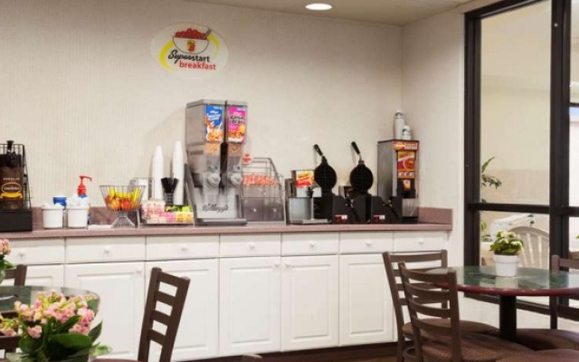 Super 8 Aurora/Naperville Area