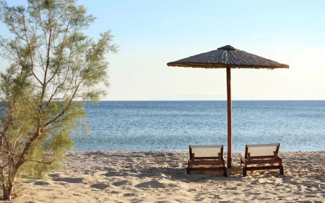 Aithra Apartments & Suites