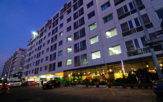 Centric Place Hotel