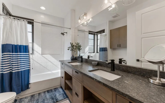 The Yucca Flower #11 3 Bedroom Home