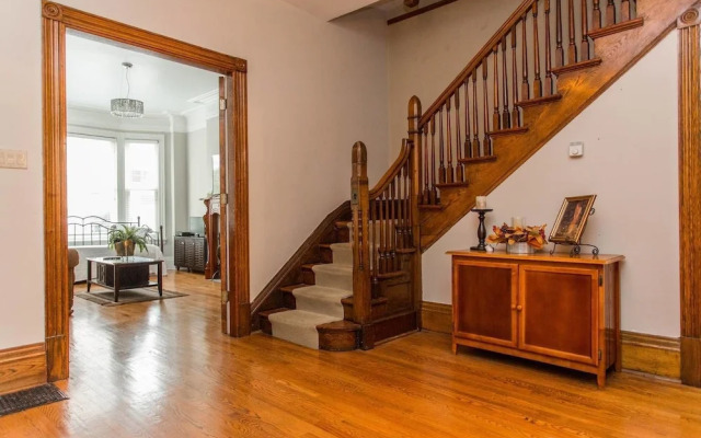 Safe Spacious Mansion Indowntown