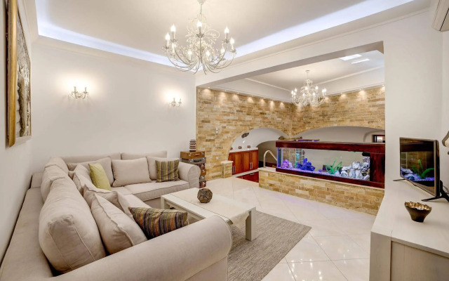 Santorini Suite Home