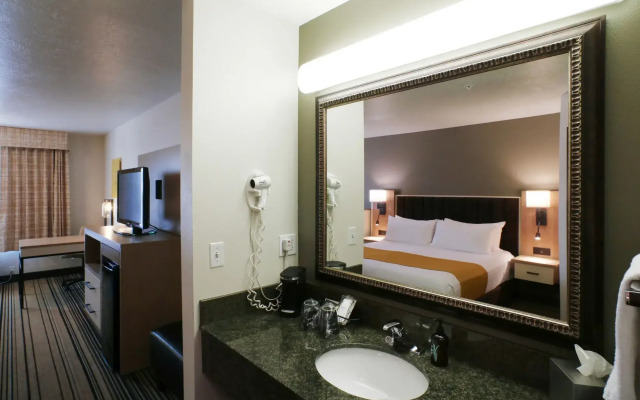 Oxford Suites Spokane Valley