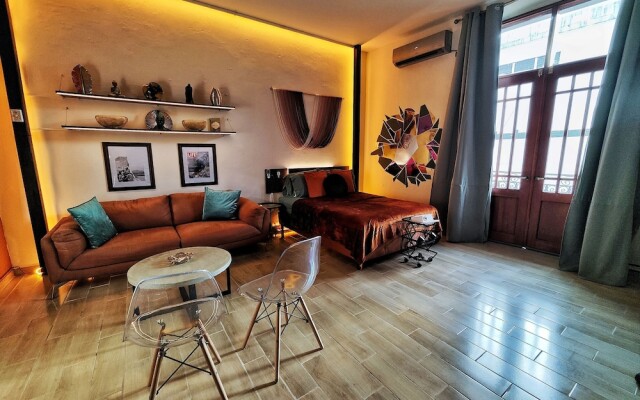 Golden Studio By Paradox