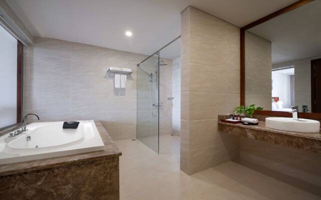 Gold Coast Hotel Resort & Spa