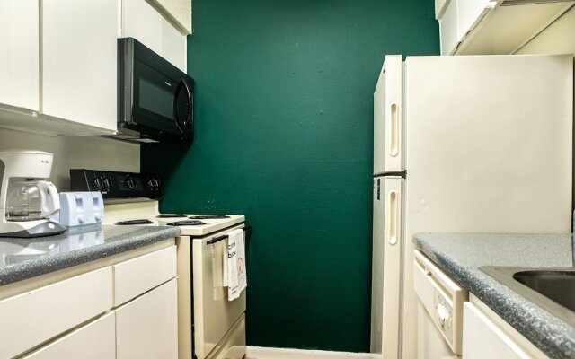 Stylish North Austin Apartments by WanderJaunt