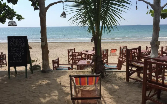 Lanta Smile Beach At Klong Dao