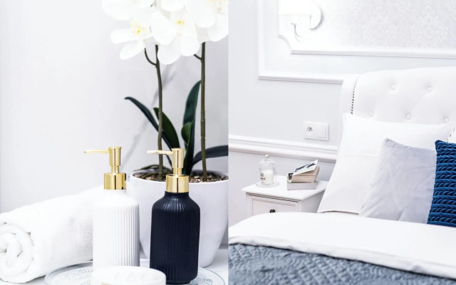 Main Square Apartments