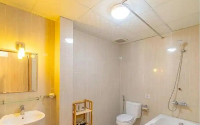 Simmi 4 Hotel & Apartment Near SECC