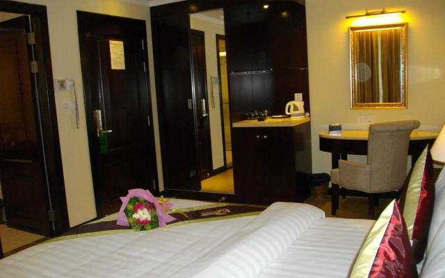 Lux Riverside Hotel & Apartment