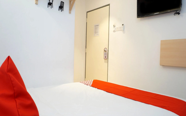 OYO 90121 Summer House Bed & Cafe