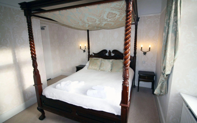Ferndale Lodge