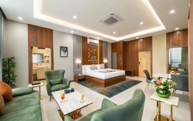 Sunday Luxury Central formerly Anan hotel