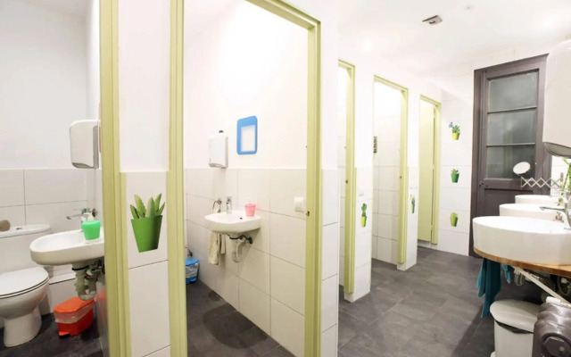 Primavera Hostel