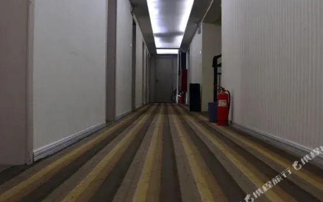 Yangtze River Express Hotel