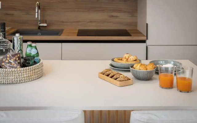 2-bdr SV Elegance Luxury Apt With Shared Pool