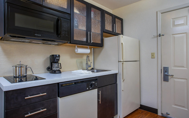 Candlewood Suites Louisville Airport by IHG