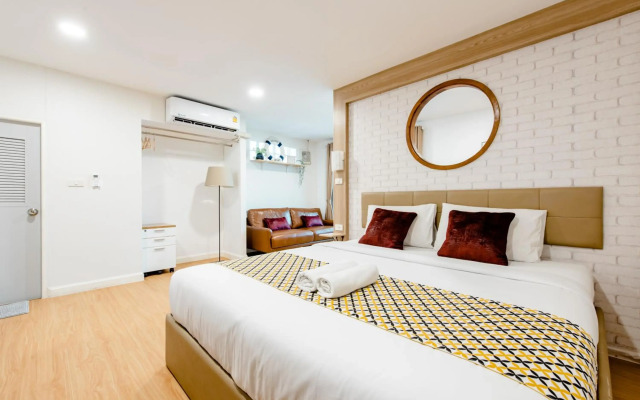 Lee's Mark Residence