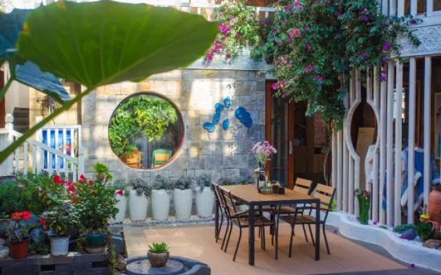 Qinshi Mingyue Xiangting Inn