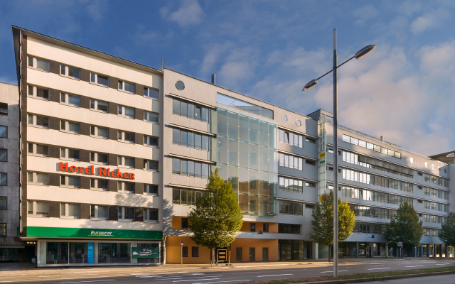 PLAZA INN Rieker Stuttgart Hauptbahnhof