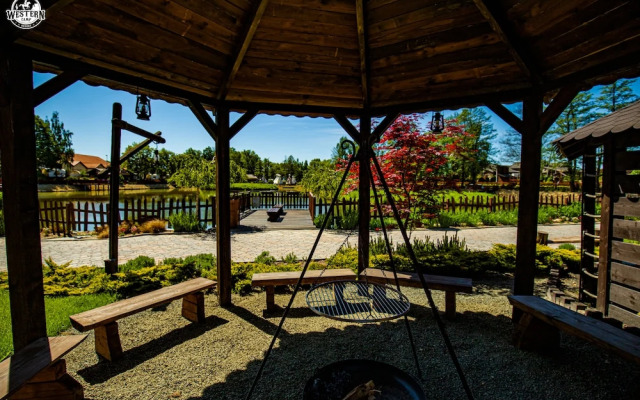Western Camp Resort
