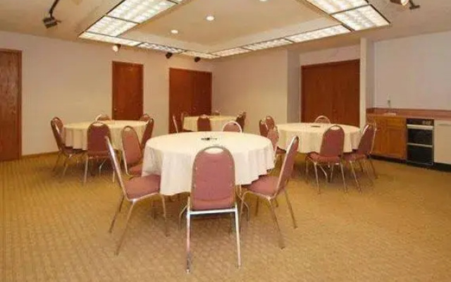 Quality Suites