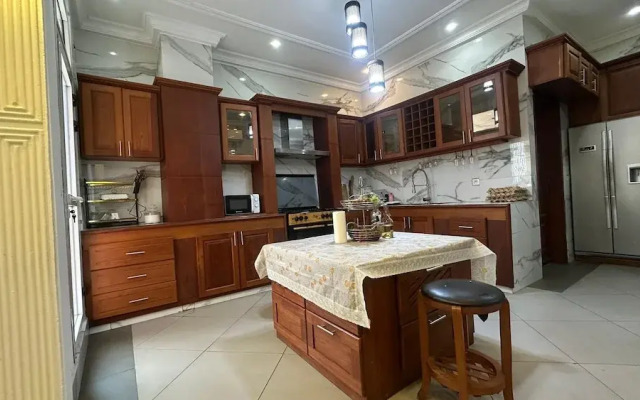 Tchinda Meli Residence