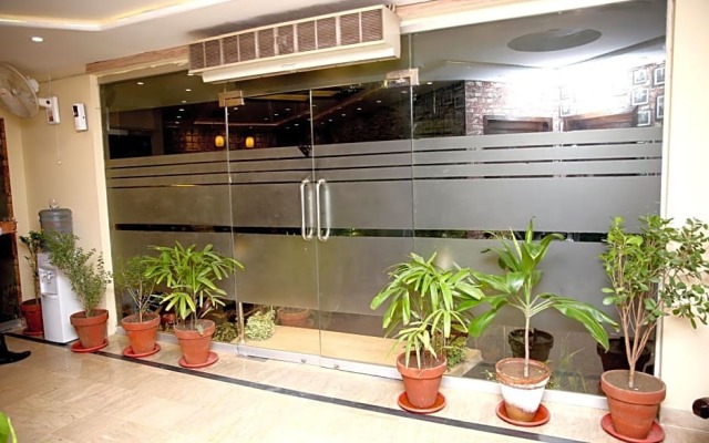 Hotel Premier Inn Gulberg
