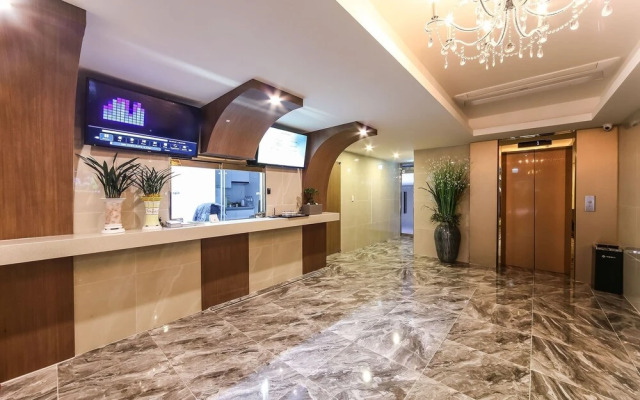 Busan Yeonsandong Ambers