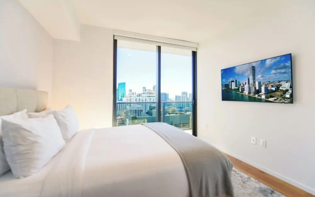 Apt Near Miami's Top Events at Bayfront