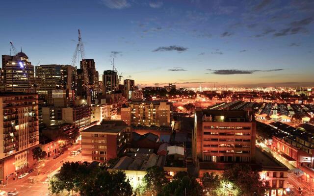 Mercure Melbourne Therry Street