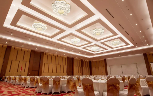 Avenzel Hotel & Convention Cibubur