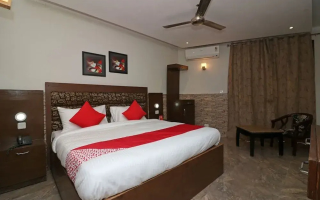 City Centre By OYO Rooms